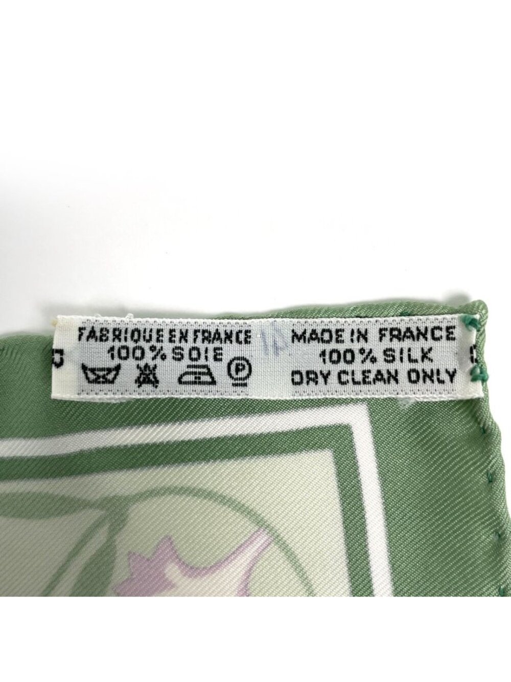 Hermes Carre 90 Oeillets Sauvages Et Autres Caryophyllees Scarf Wild Carnations View 2